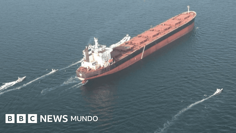 3 buques son atacados cerca del estrecho de Ormuz mientras crecen los temores por el aumento del precio del petróleo