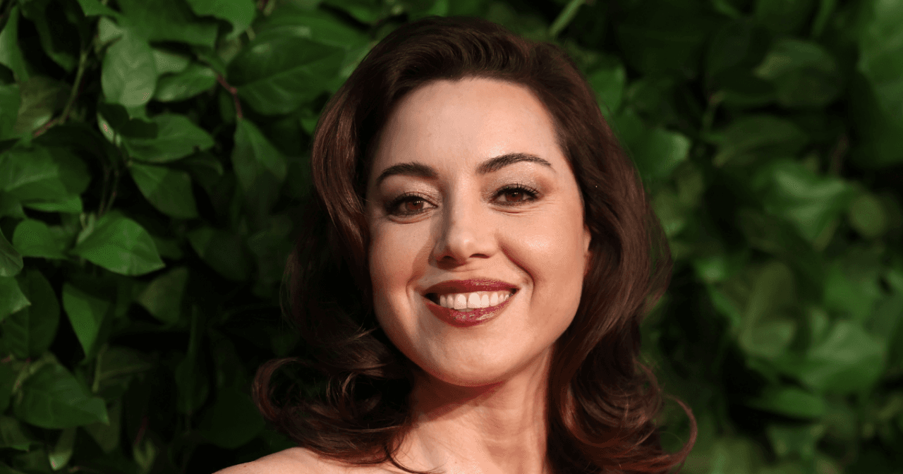 A un año de la muerte de su esposo, Aubrey Plaza encontró el amor y está esperando a su primer hijo