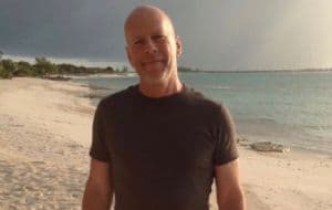 ¿Bruce Willis reaparece en medio de su lucha contra la demencia?, FILTRAN foto del actor