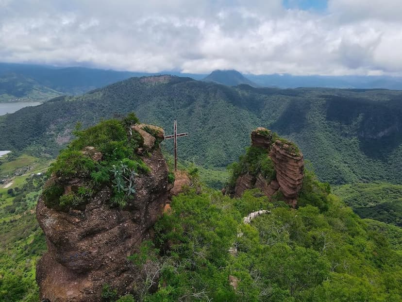 Conquista el cerro de la Coyota, una ruta de ecoturismo y paisajes sorprendentes en Zitácuaro