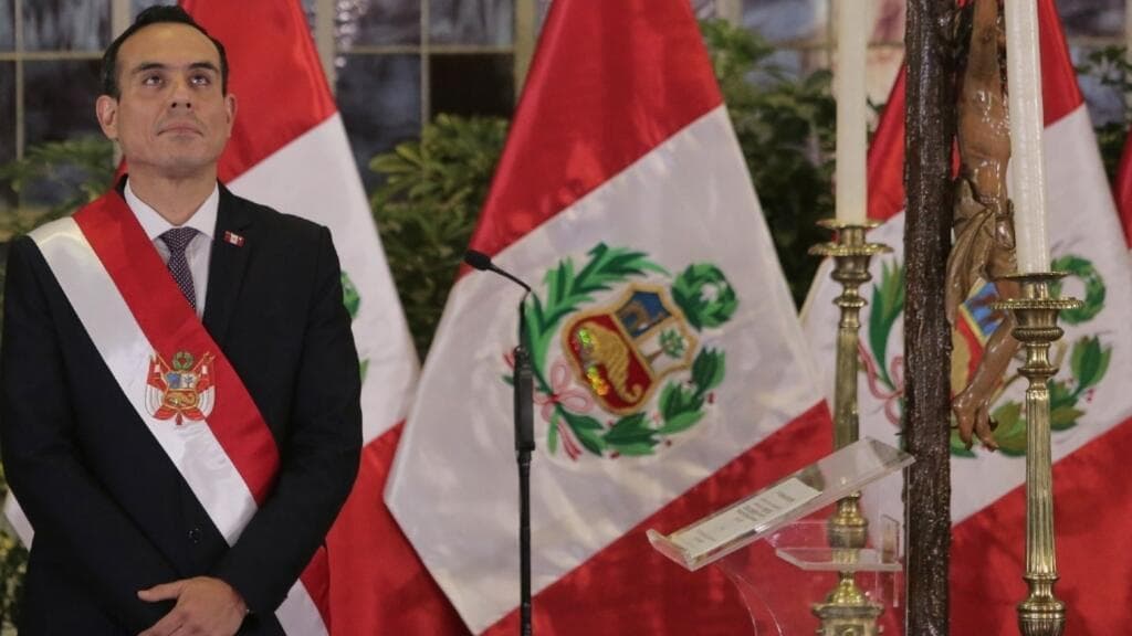 De Kuczynski a Jerí: el costo de un nuevo escándalo en Perú con siete presidentes en una década