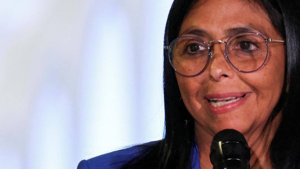 Delcy Rodríguez llama "socio y amigo" a Trump y le pide cesar el bloqueo contra Venezuela
