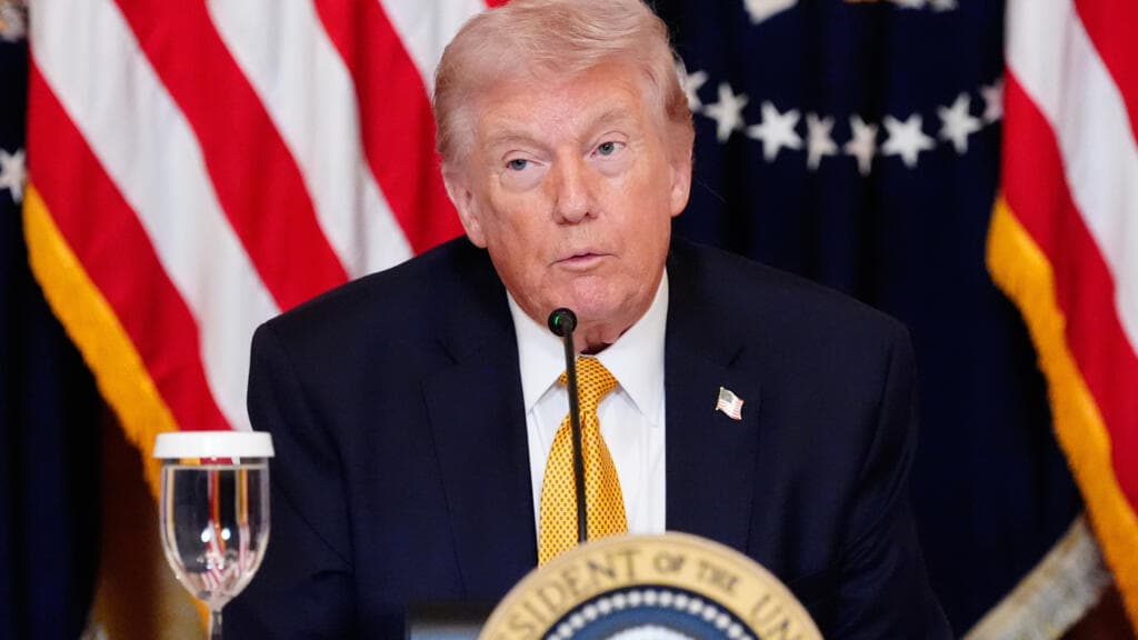 Donald Trump se contradice sobre su pedido de ayuda para el estrecho de Ormuz