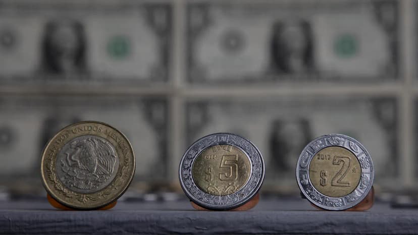 El peso inicia la semana ligeramente a la baja