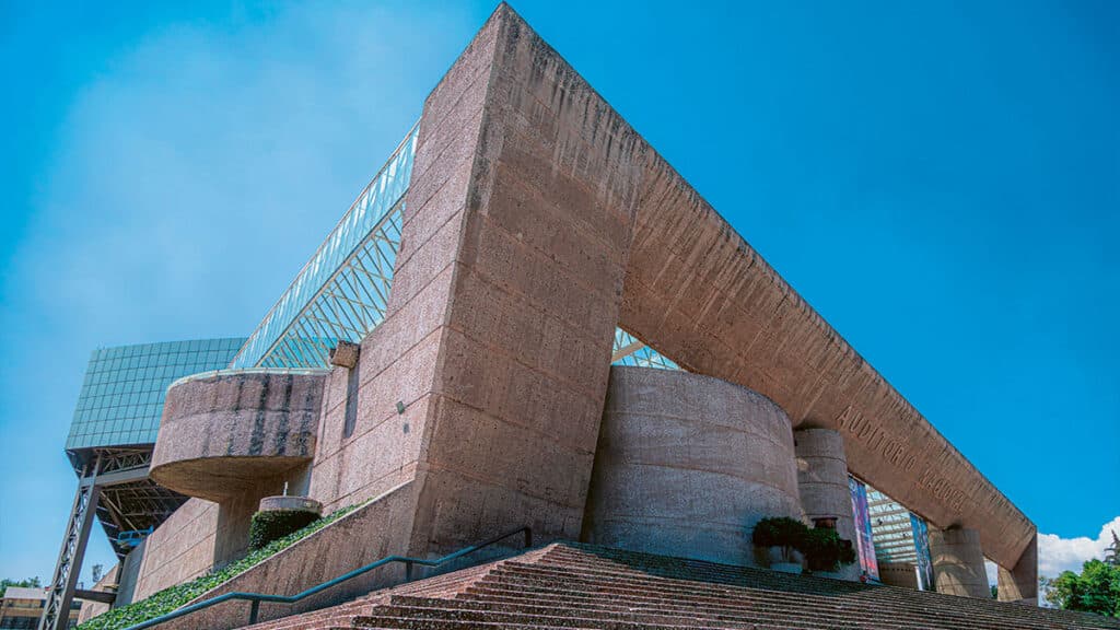 El siglo de Teodoro González de León