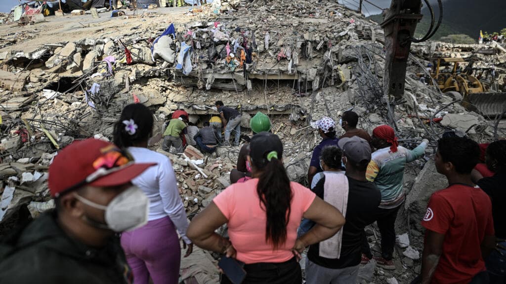 El terremoto en Venezuela deja casi 5.400 muertos y más de 17.000 personas sin hogar