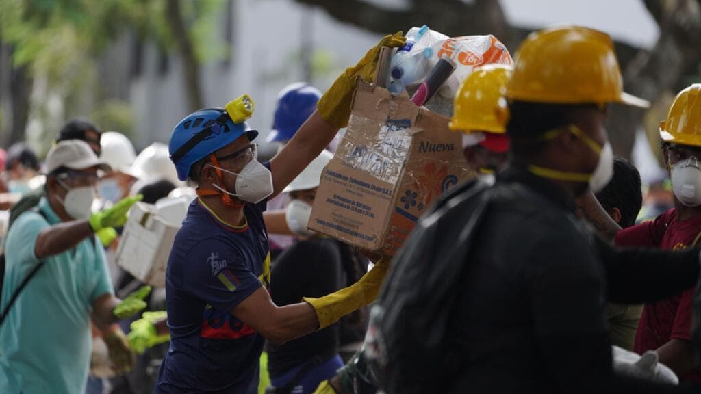En directo: Colombia se centra en recuperación de cuerpos y ayuda humanitaria a una semana del potente terremoto