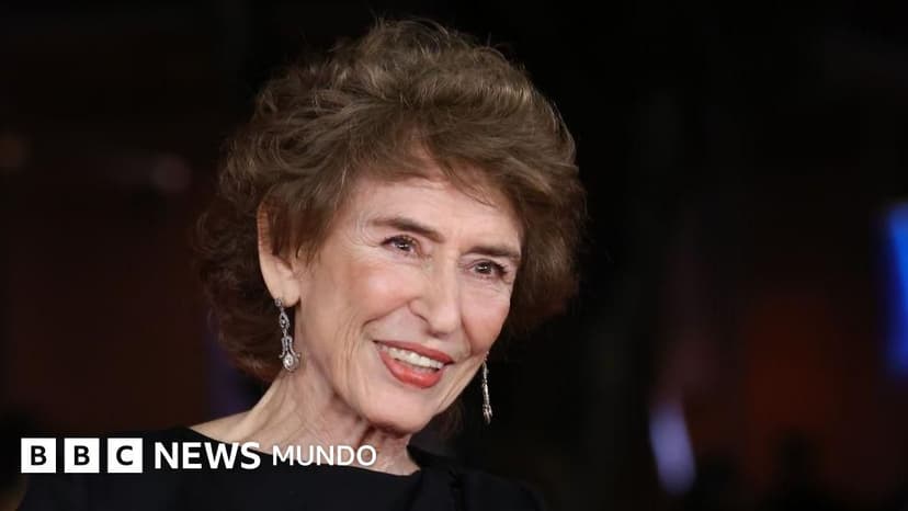 "En las democracias occidentales piensan que el resto del mundo no quiere libertad como ellos": la escritora Azar Nafisi habla sobre la guerra en Irán