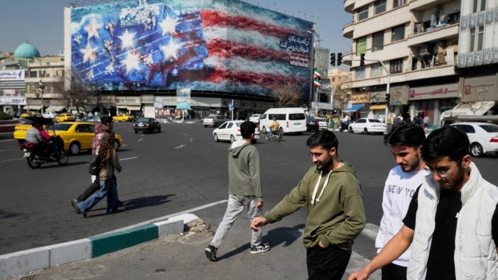 En plena tensión con Irán, EE. UU. ordena evacuar al personal no esencial de su embajada en Beirut