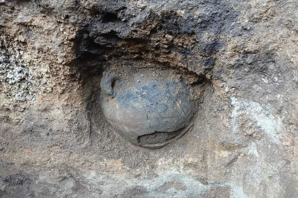 En Puebla solo querían repavimentar una calle; terminaron encontrando un asentamiento prehispánico debajo del pueblo