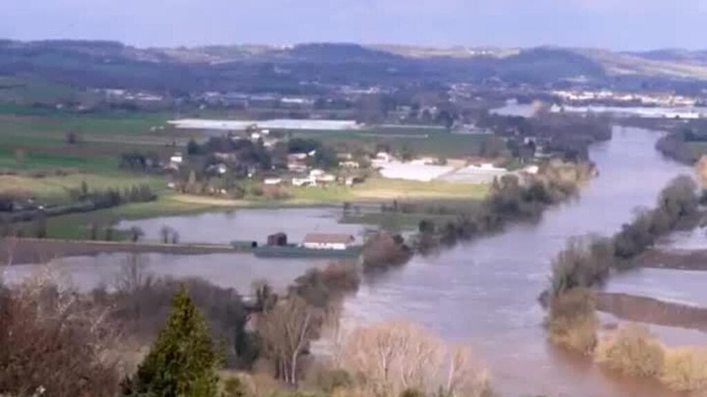 Francia: alerta por inundaciones en varias regiones y aumento del nivel en el Río Sena