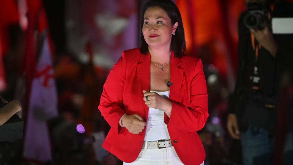 Fujimori arrebata la delantera a Sánchez con apenas 650 votos en el recuento presidencial de Perú, aún sin concluir