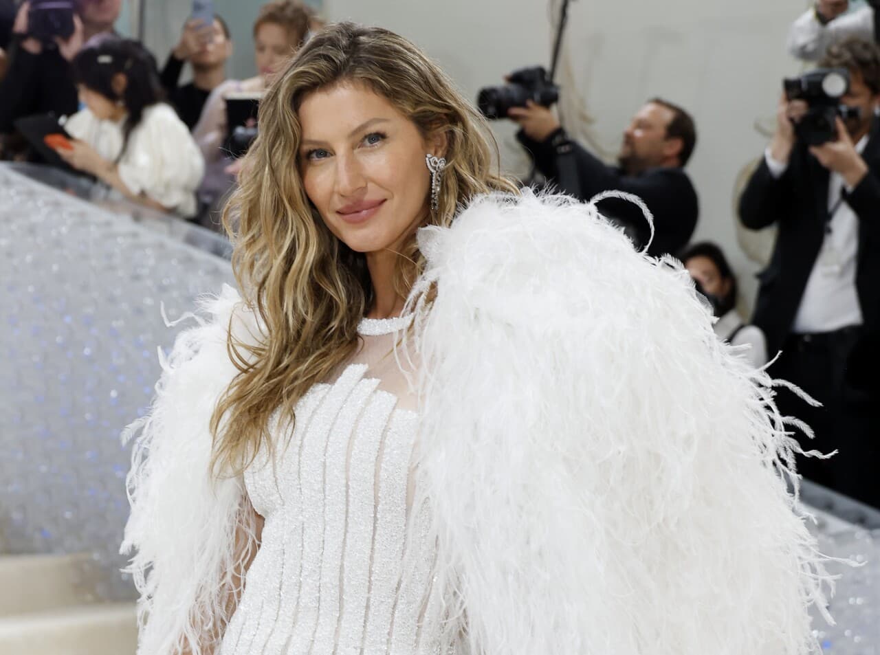 Gisele Bündchen ignora a Tom Brady mientras celebra a su esposo, Joaquim Valente, el Día del Padre