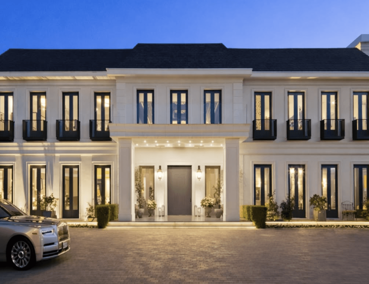 Jennifer López pone a la venta su ultra lujosa mansión de Beverly Hills por 68 millones de dólares