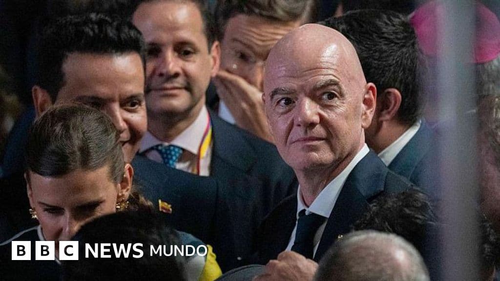 Jets privados, políticos y poder: cómo es la vida de un presidente de la FIFA
