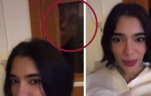 Joven es vigilada desde su ventana por una extraña mujer que luego desaparece | VIDEO PARANORMAL