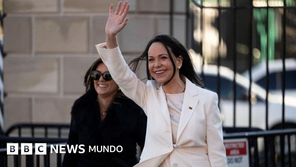 La "atípica" visita de María Corina Machado a la Casa Blanca en la que le entregó su premio Nobel de la Paz a Donald Trump