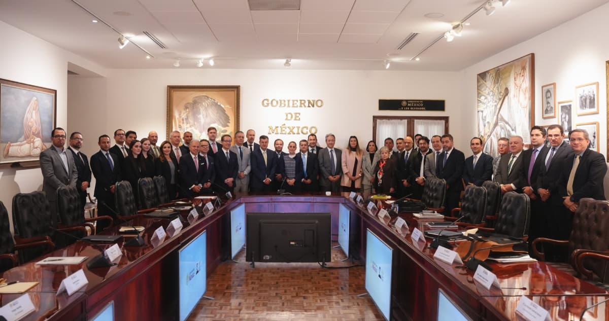 La Presidenta prepara plan integral con la industria automotriz en el marco del T-MEC