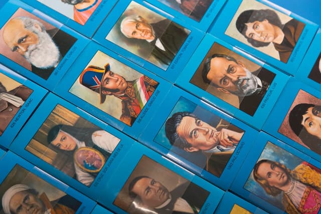 Las biografías de papelería, así se hacía la tarea antes del ChatGPT