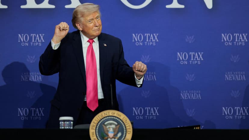 Las "granadas retóricas" de Trump: de amenazar con destruir una civilización a insultar al papa
