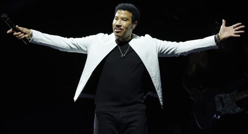 Lionel Richie es hospitalizado tras último concierto: Está en terapia intensiva