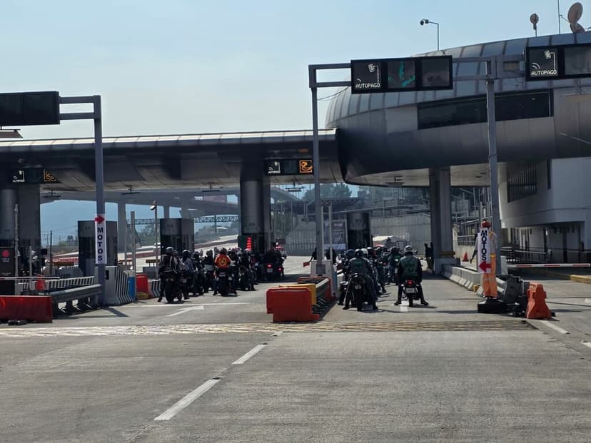 Pagar gasolina y casetas con efectivo en México tiene fecha de salida: el gobierno quiere eliminarlos antes de que termine 2026