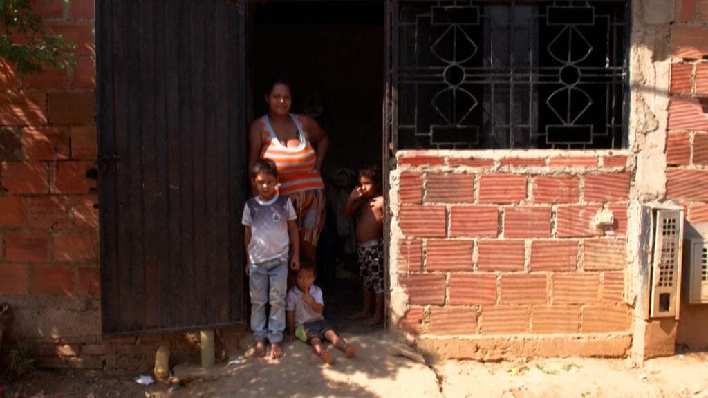 Pese a los peligros de la frontera, los migrantes venezolanos no contemplan el regreso