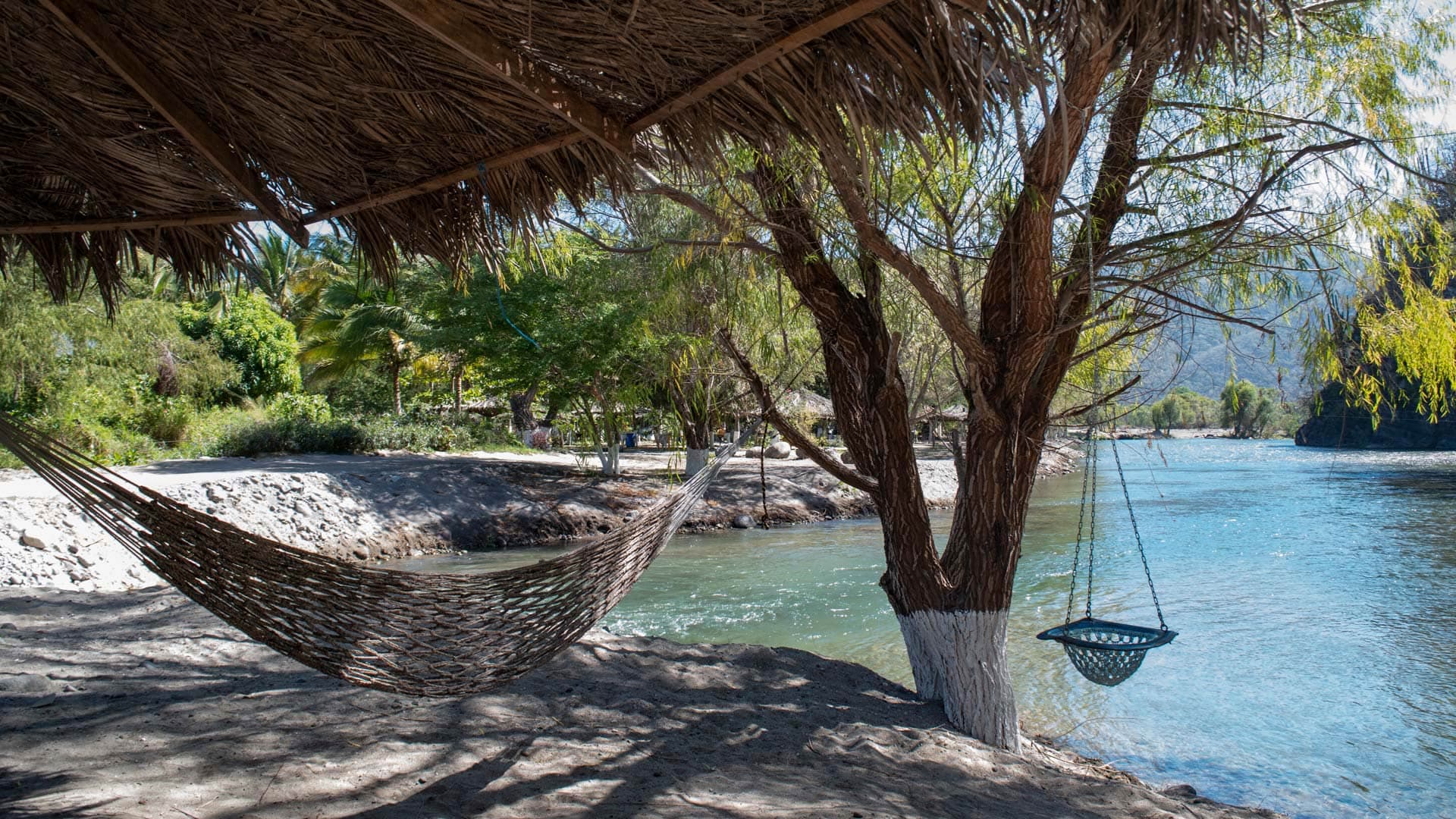 Piedra Acampanada, el balneario de aguas termales que pocos viajeros conocen