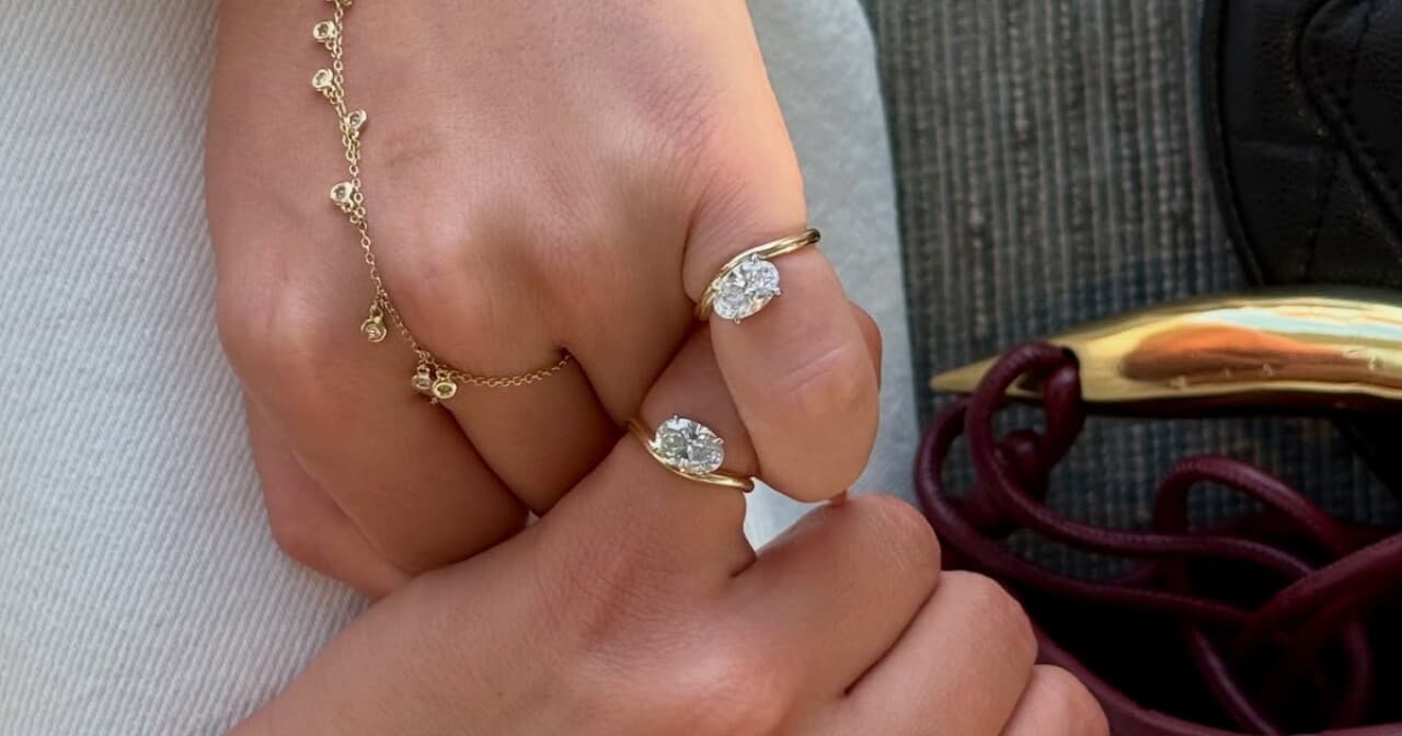 Pinky rings: la tendencia de joyería que sella tu amistad con estilo