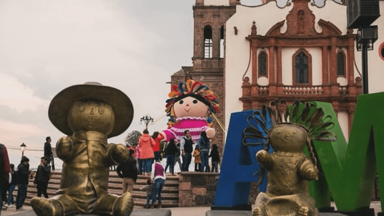 Protegen a la ‘Muñeca Lele de Santiago de Mexquititlán’