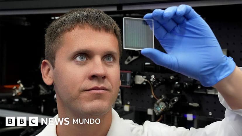 Qué son los "cristales de memoria" que desafían las leyes de la física y prometen solucionar el problema del almacenamiento masivo de datos