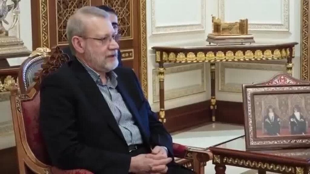 ¿Quién es Alí Larijani, el encargado de la política nuclear iraní y cercano del ayatolá?