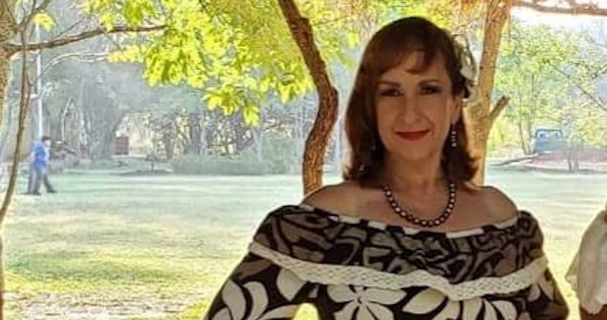 Regidora de Ocotlán renuncia y admite "error" por asistir a evento con un mono araña