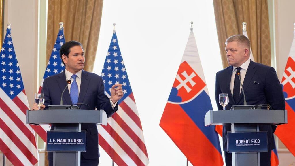 Rubio viaja a Eslovaquia y Hungría para reforzar lazos con líderes afines a Trump