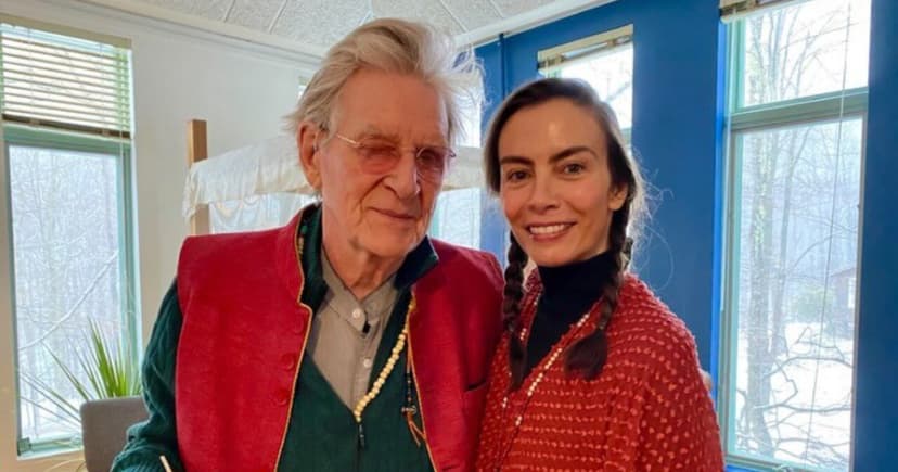 Sasha Sokol da el último adiós a Robert Thurman, reconocido académico y budista estadounidense y papá de Uma Thurman