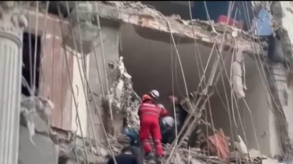 Trump aplaza ataques a plantas energéticas iraníes tras afirmar que hay diálogo en curso