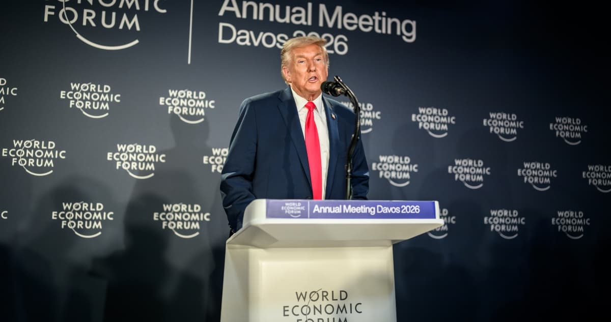 Trump demanda a JP Morgan Chase y su director general por 5 mil millones de dólares