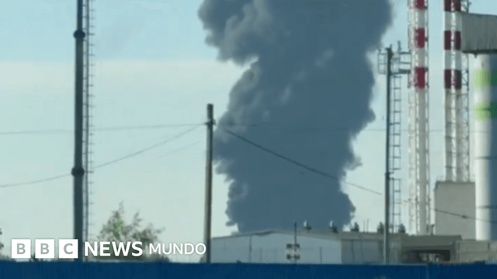 Ucrania lanza un ataque "sin precedentes" en San Petersburgo con más de 140 drones en el último día del "Davos de Rusia"