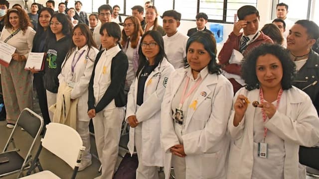 Universidad de la Salud abre lugares: estudia Medicina o Enfermería gratis, con beca y sin examen