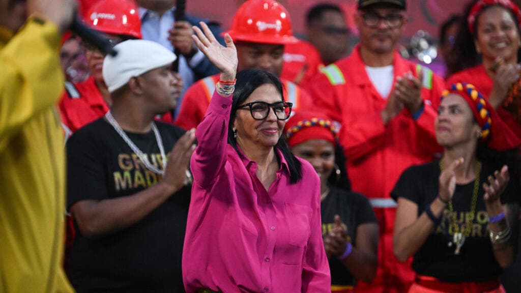 Venezuela busca reactivar su sector petrolero con Repsol y Maurel & Prom