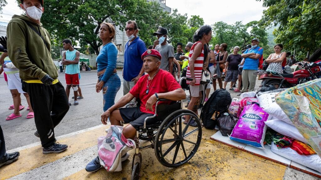 Venezuela entra en una “fase crítica” por los terremotos