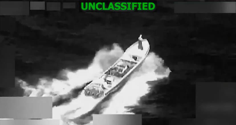 VIDEO ¬ EU ataca otra embarcación en el Pacífico; mata a 2 y busca a un sobreviviente