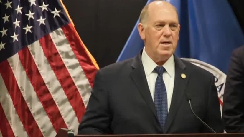 "Zar de la frontera” defiende acciones de ICE y sugiere reducción de agentes si hay cooperación