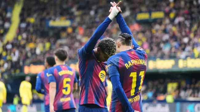 Barcelona aprovecha superioridad numérica y vence a Villarreal en su último juego de 2025