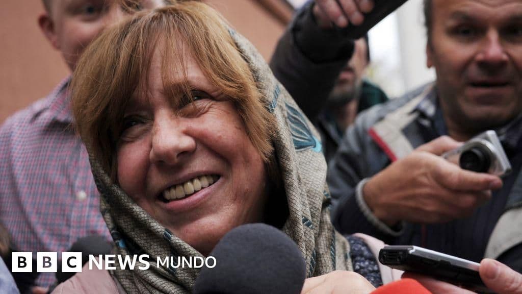 "No colecciono horrores sino pruebas del espíritu humano": Svetlana Alexievich, la Nobel de Literatura que contó como nadie el drama de Chernóbil