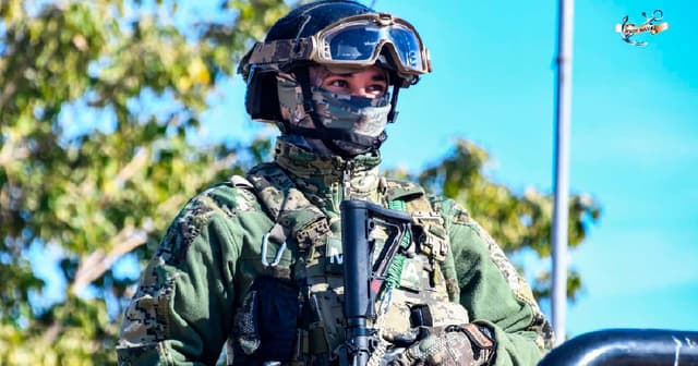 PROPONEN A MARINOS PARA COMANDAR POLICÍA